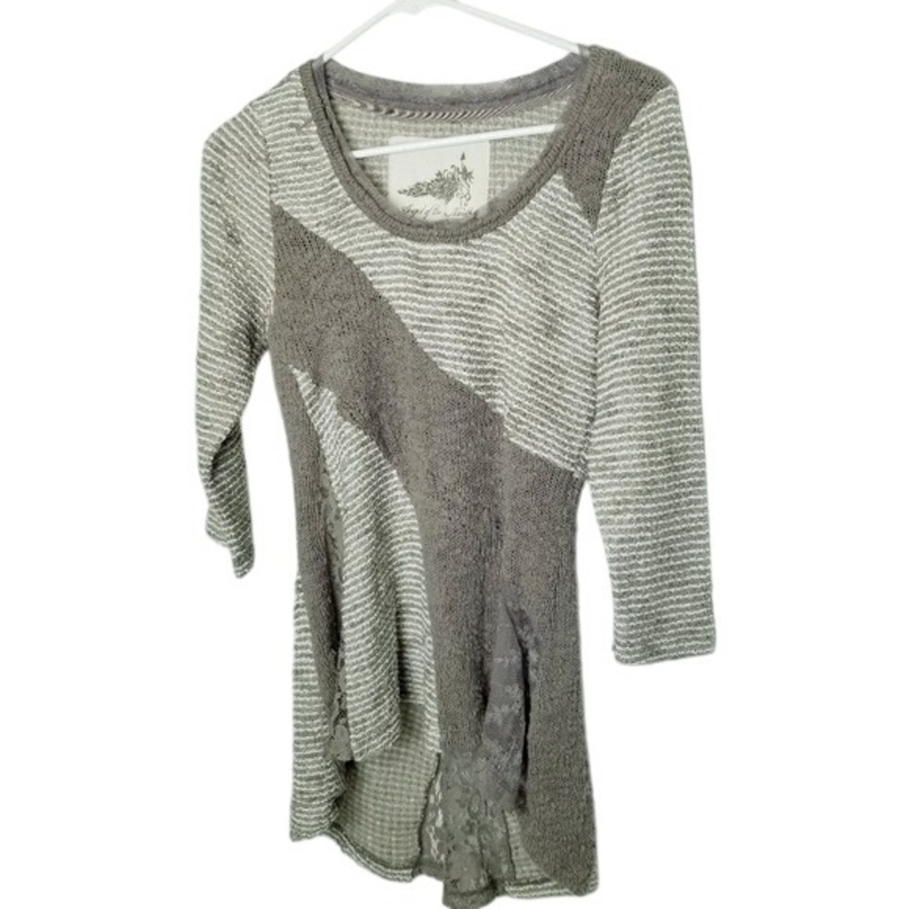 Angel of the North Tunic Top Gray White Knit Striped Asymmetrical Hem Bohemian S